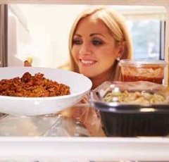 لهذه الأسباب لا تخزني الطعام «البايت» في الفريزر ولا تقدميه لأسرتك