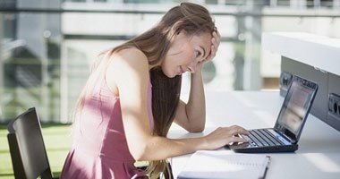 الأشخاص الذين يعانون من الأرق أكثر حساسية للشعور بالألم 