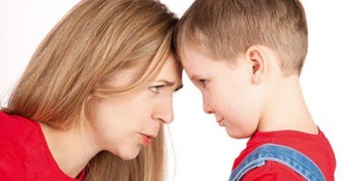 عشان مايفهمش الدين غلط.. كيف تتحدث مع طفلك عن الموت والنار والشيطان 