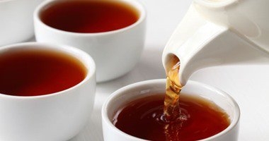 احذر.. الشاى السادة على معدة فاضية بيوجع البطن