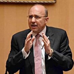 «عدوي»: تغطية صحية شاملة لجميع المواطنين بحلول 2019